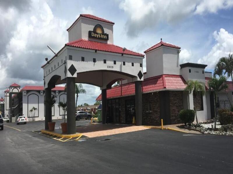 Days Inn By Wyndham Fort Myers Zewnętrze zdjęcie