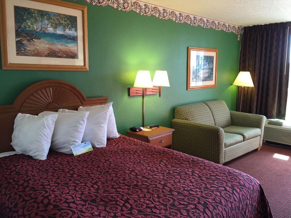 Days Inn By Wyndham Fort Myers Zewnętrze zdjęcie
