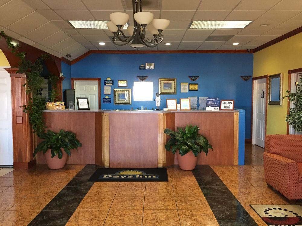 Days Inn By Wyndham Fort Myers Zewnętrze zdjęcie