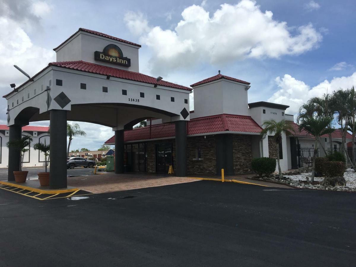 Days Inn By Wyndham Fort Myers Zewnętrze zdjęcie